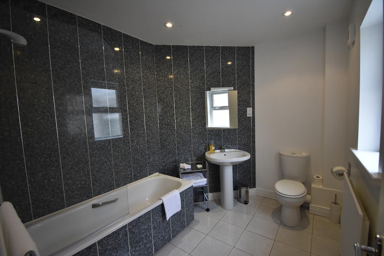פורטראש Aaranmore Lodge Guest House מראה חיצוני תמונה